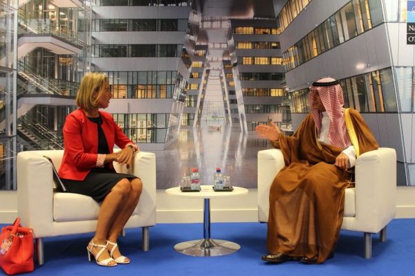 أمير عسير يرعى حفل انطلاق فعاليات صيف خميس مشيط