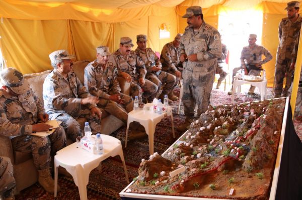 السفير لدى الأردن يكرم الطالبة السعودية فرح بكر