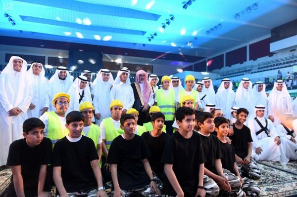أمير منطقة الجوف يستقبل المواطنين