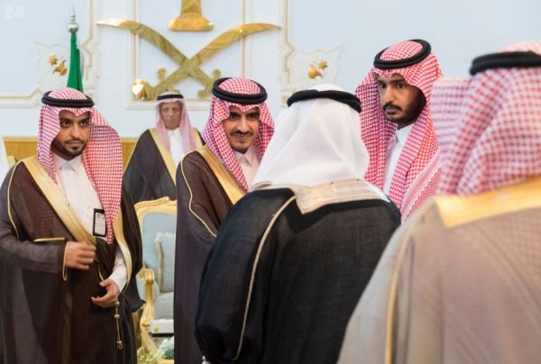 أمير الجوف يجتمع بالمجلس المحلي والبلدي بمحافظة دومة الجندل