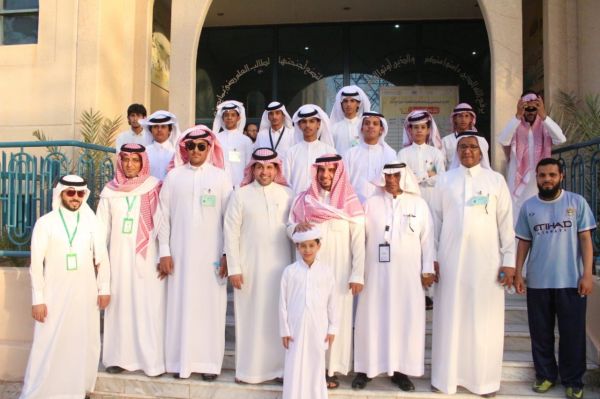 المطرفي يدشن معرض حملة الوقاية هي الغاية