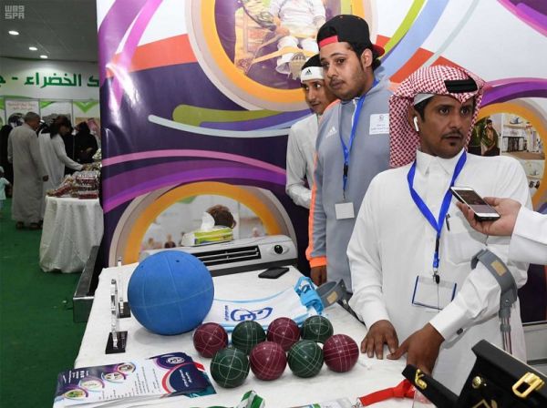 محافظ هيئة الاتصالات يتفقد خدمات الاتصالات وتقنية المعلومات في مطار الملك عبدالعزيز الدولي بجدة