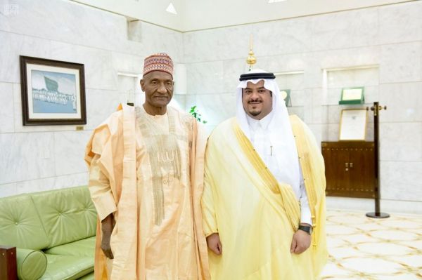 الشؤون الإسلامية بعسير تنفذ حملة للتبرع بالدم للجنود المرابطين