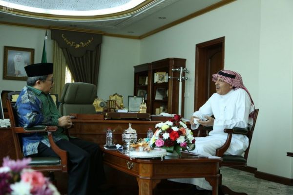 العثيمين يزور الأردن ويلتقي وزراء الخارجية والتنمية الاجتماعية والثقافة