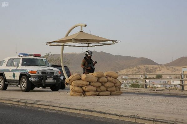 وفد نادي الحي بالمذنب يزور مهرجان سكرية المذنب