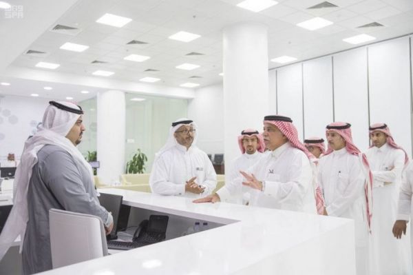 قائد عام معسكرات الخدمة العامة بالكشافة يقف على جاهزية لجان مسح المشاعر