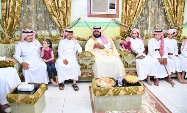غرامة 200 ألف ريال والسجن والتشهير لمواطن تستر على مقيم يعمل لحسابه الخاص