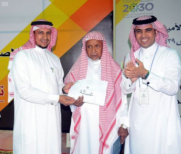 أمين منطقة جازان يقف على الترتيبات النهائية لانطلاقة مهرجان الفل