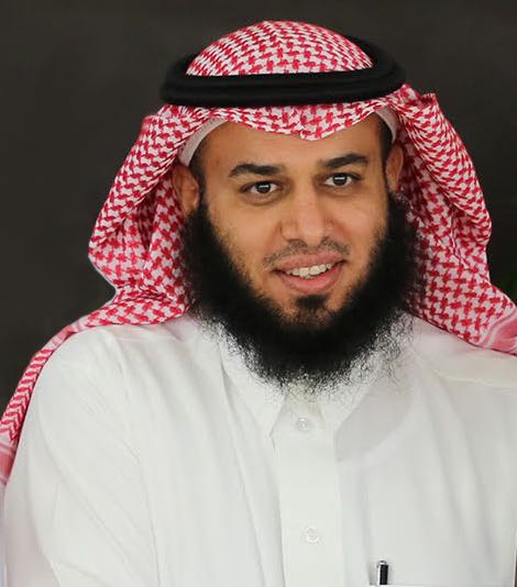 حملات مكثفة لإزالة المخلفات وشباك النايلون المحظورة بشواطئ الجبيل