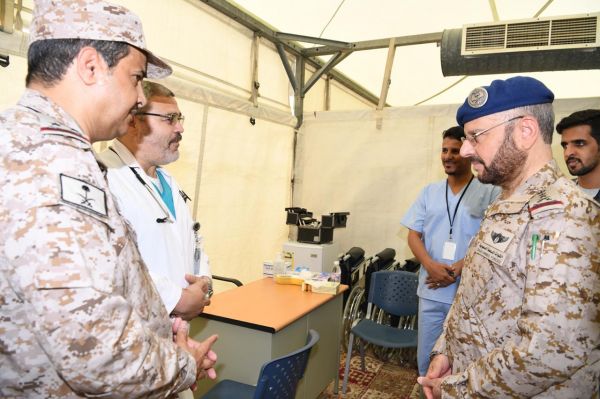 طفلة متلازمة داون تدشن مشروع شركة المصاعد الدولية بمدينة أبها
