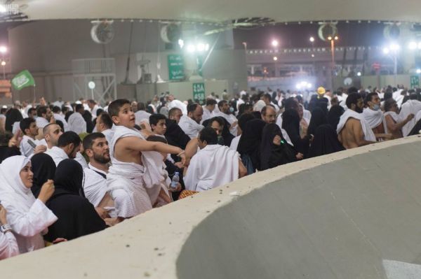 وزير الصحة يطمئن على صحة المرضى في مدينة الملك عبدالله الطبية
