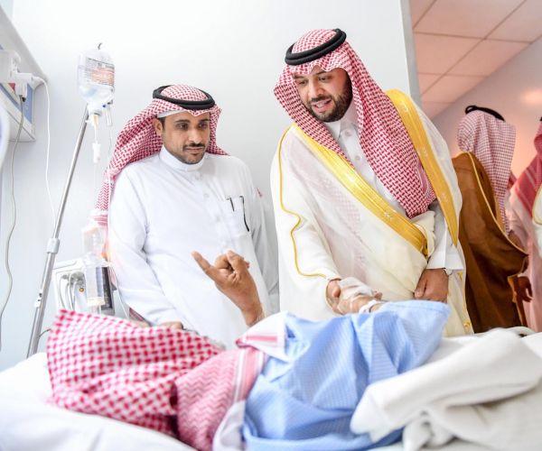 الملحم يزور مسلخ الدمام المركزي بأول ساعات العيد