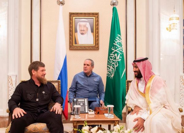 وزير الداخلية يتفقد قوة أمن الحج للمجاهدين المشاركة في مهام الحج