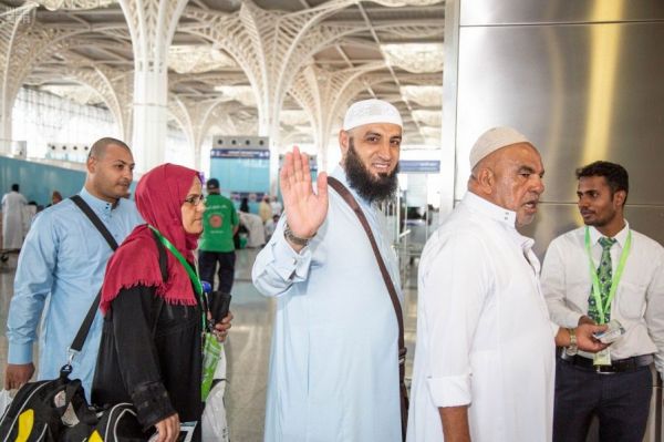 وزير الحج والعمرة يستقبل رئيس مجلس علماء باكستان