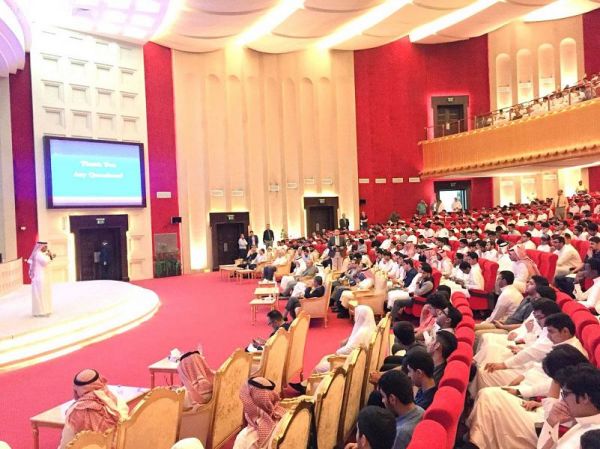 فريق طبي بمستشفى الملك سلمان للقوات المسلحة بالشمالية الغربية ينجح في إجراء عمليات جراحية دقيقة