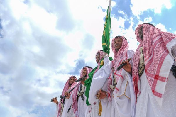 أمير الرياض يستقبل مدير عام السجون