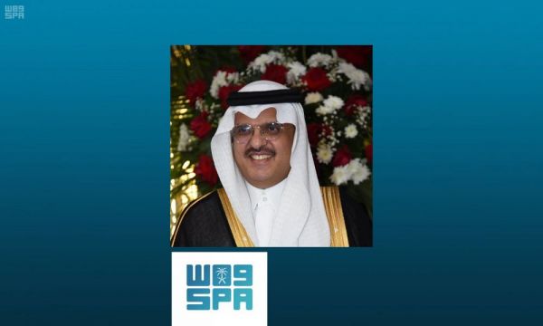نائب أمير الرياض يقدم العزاء لأسرة الدويش