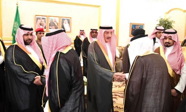 نائب أمير منطقة مكة المكرمة يقدم العزاء للأمير فيصل بن تركي بن عبدالله في وفاة شقيقته