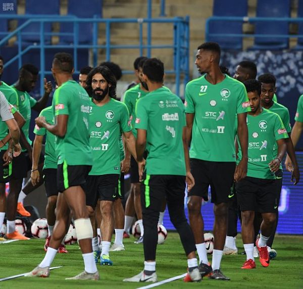 ولي العهد يستعرض مع رئيس الوزراء الصومالي العلاقات الثنائية بين البلدين