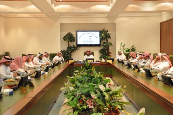 الجيش اليمني يحاصر 100 عنصرا حوثياً بالدريهمي