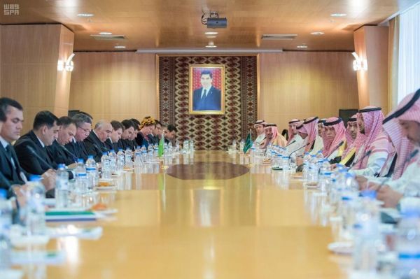 خادم الحرمين وولي العهد يعزيان الرئيس عمر البشير في وفاة رئيس السودان الأسبق