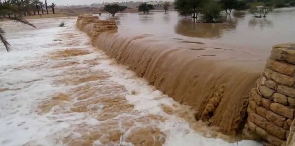 الأرصاد تنبه عن تكون سحب رعدية ممطرة على منطقة الرياض
