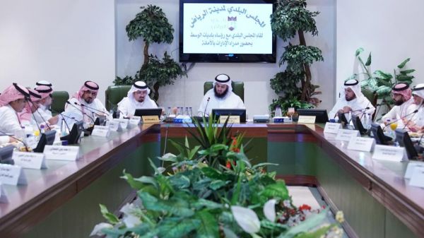خادم الحرمين الشريفين يعزي الرئيس الإندونيسي في ضحايا الطائرة