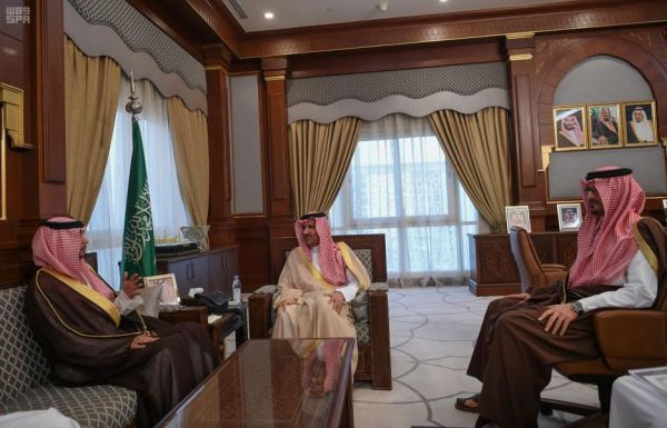 الرئيس الباكستاني يلتقي سفير خادم الحرمين الشريفين لدى باكستان
