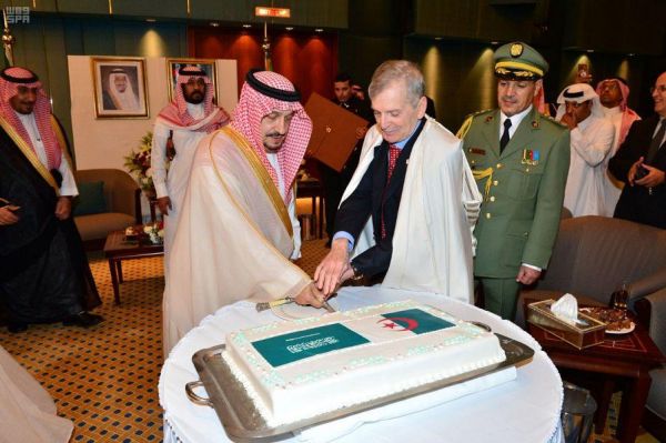 العفو الدولية تحذر الحوثيين من استخدام المستشفيات لأغراض عسكرية بالحديدة