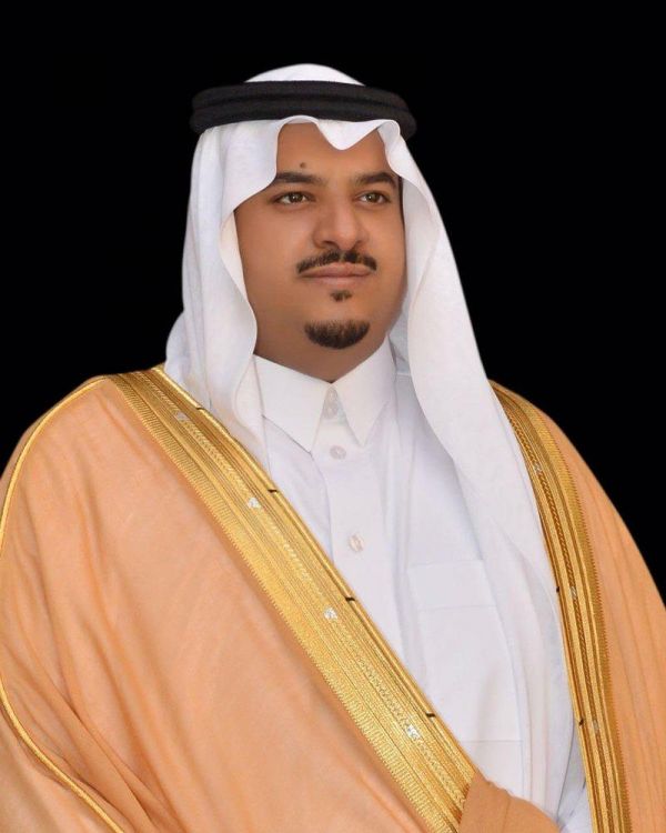 أمير الرياض يوجه بطبيق النظام على مستغلي وسائل التواصل الإجتماعي