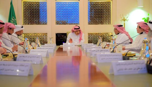 آل الشيخ يلتقي الأمين العام لحركة الدفاع عن الحرمين الباكستانية