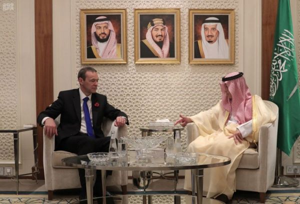 وزير الخارجية يستقبل الأمين العام لمجلس التعاون لدول الخليج العربية