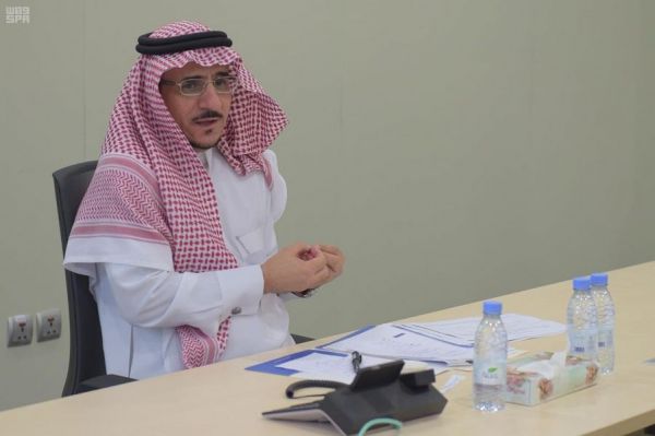 الملحق الثقافي في بريطانيا يزور أكاديمية الملك فهد بلندن