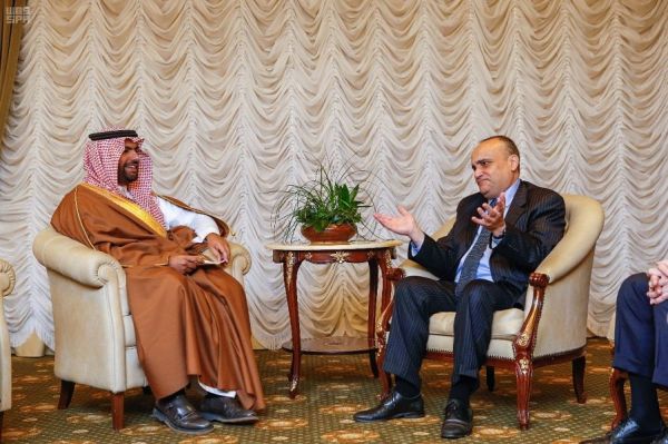 الأمير مقرن بن عبد العزيز يفتتح جامع والدته في حي الملقا بالرياض