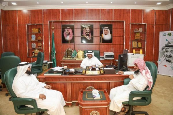 قائد القوات المشتركة للتحالف يلتقي مشائخ قبيلة خولان الطيال في اليمن