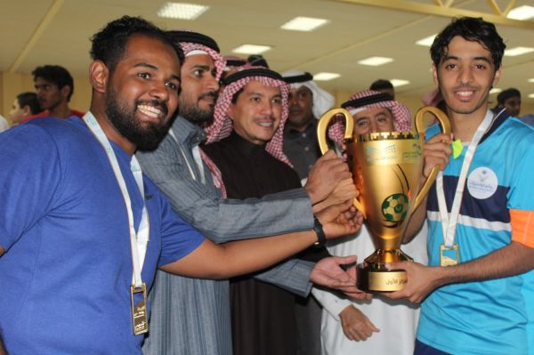 أمير منطقة الرياض وسمو نائبه يشهدان توقيع اتفاقية بين جمعية خيرات وأمانة الرياض