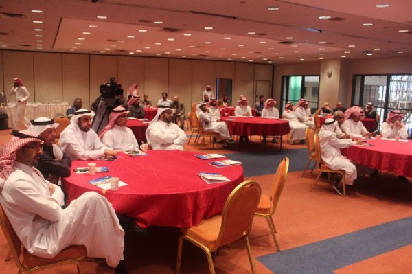 أمير منطقة الرياض ونائبه يشرفان حفل سفارة الإمارات
