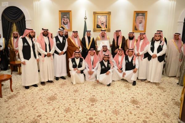 محافظ الدرب يشارك لجنة التنمية الاجتماعية احتفالهم باليوم العالمي للتطوع