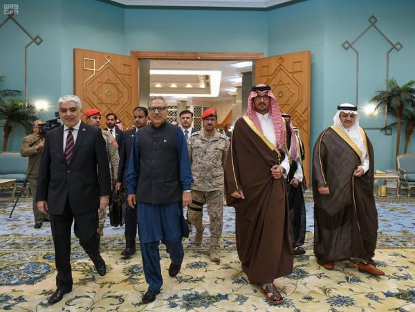 الكلية التقنية بتيماء والمعهد الصناعي يحتفيان بتخريج متدربيهم