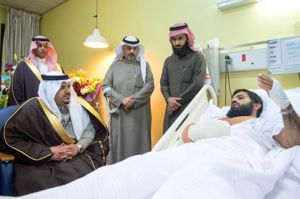 وزير الصحة يكرم 178 طبيباً وطبيبة في برامج الزمالة و 9 خريجين من برامج الصيدلة