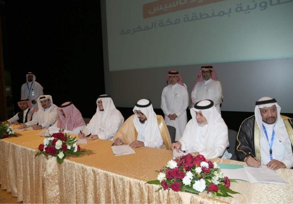 أصغر مشارك بالجنادرية يكثرون خطّابه بتزكية أمير الرياض