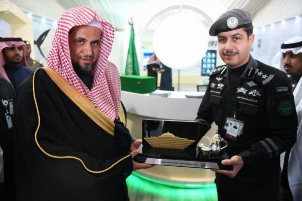 نائب أمير الرياض يطلع على برنامج الأمير فيصل بن بندر لتطوير السياحة البيئية
