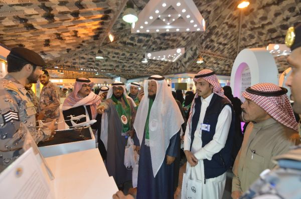 الرحالة السعودي اليحيا يصل أبوظبي دعماً للمنتخب السعودي في كأس آسيا الإمارات 2019
