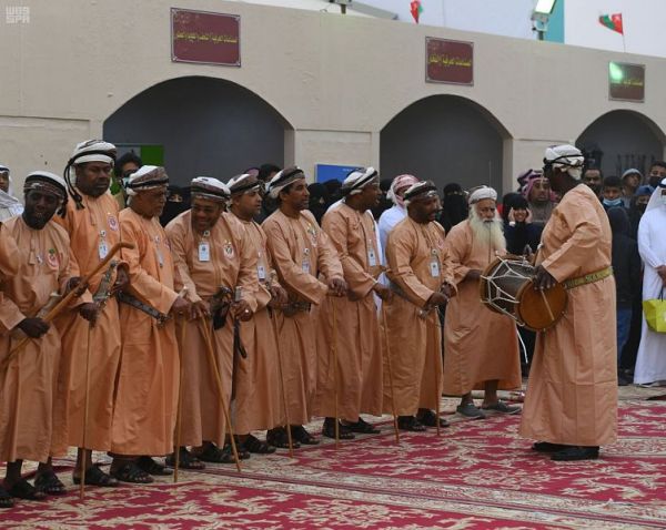 مركز الملك عبدالعزيز للحوار الوطني يستعرض قيم التعايش المجتمعي لزواره بالجنادرية