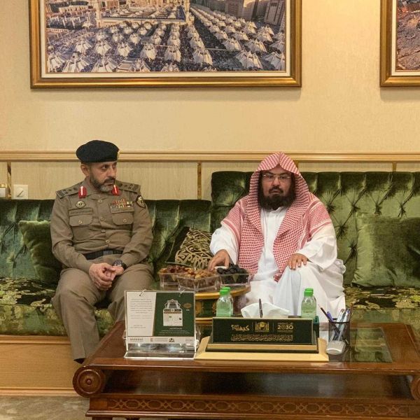 سمو أمير منطقة الرياض يعزي أسرة الحجيلان