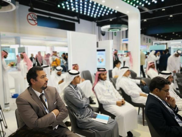 معالي وكيل إمارة الرياض يستقبل مدير مكافحة المخدرات بالمنطقة