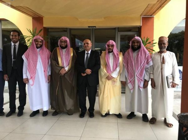 رئيس هيئة الإعلام المرئي والمسموع يدشن أول دار سينما في جدة