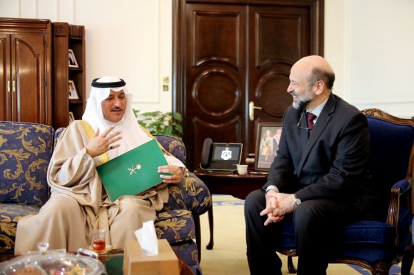 بحضور الوليد بن طلال تخريج 1395 طالب وطالبه من خريجي الجامعة المفتوحة