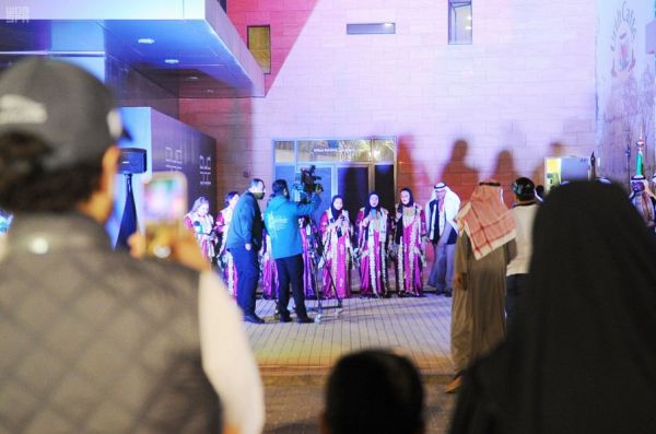 أمين عسير يتفقد الخدمات البلدية والمواقع السياحية بمحافظة بارق