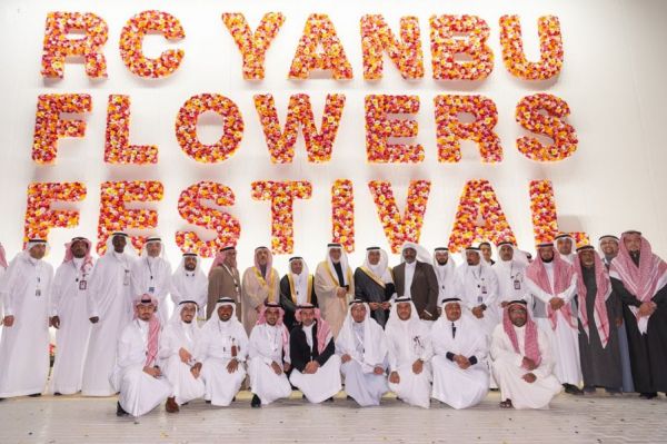 أمير الرياض يتفقد مبنى الفرع النسائي الجديد لمعهد الإدارة العامة